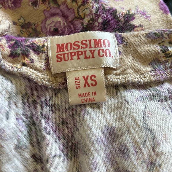 Beige and Purple Pastel Floral Shirt with Zippered Back and Front Pocket Size XS - Picture 3 of 5